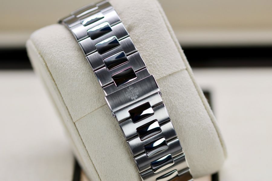 Patek Philippe Nautilus 5711/1A-010